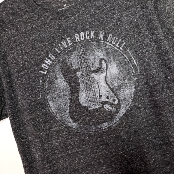 gray graphic shirt - Picture 3 of 3